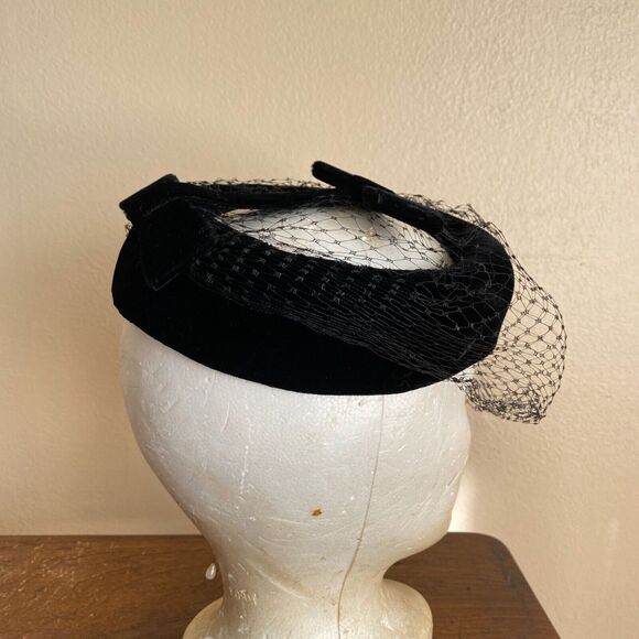 Vintage Black Velvet Hollow Pillbox Hat Bow Veil Pinup Cosplay 50s Goth Funeral - Picture 2 of 10